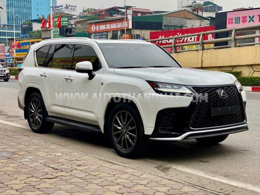 Lexus LX 600 F-Sport