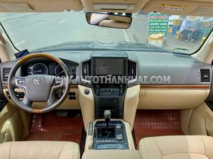 Xe Toyota Land Cruiser VX 4.6 V8 2016