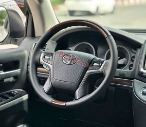 Xe Toyota Land Cruiser VX 4.6 V8 2016
