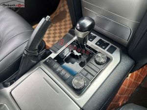 Xe Toyota Land Cruiser VX 4.6 V8 2016