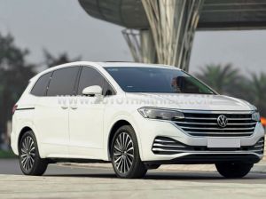 Xe Volkswagen Viloran Luxury 2023