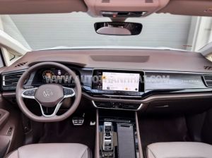 Xe Volkswagen Viloran Luxury 2023