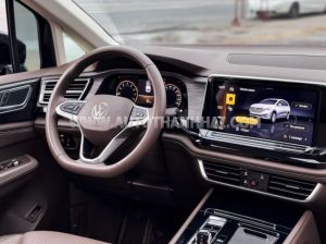 Xe Volkswagen Viloran Luxury 2024