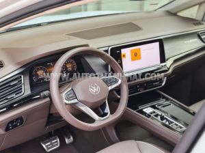 Xe Volkswagen Viloran Luxury 2023