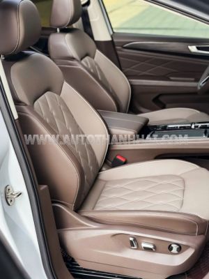 Xe Volkswagen Viloran Luxury 2023