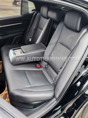 Xe Toyota Camry 2.5 HEV Top 2026