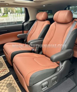 Xe Kia Carnival Signature 2.2D 2025