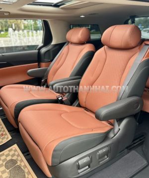 Xe Kia Carnival Signature 2.2D 2025