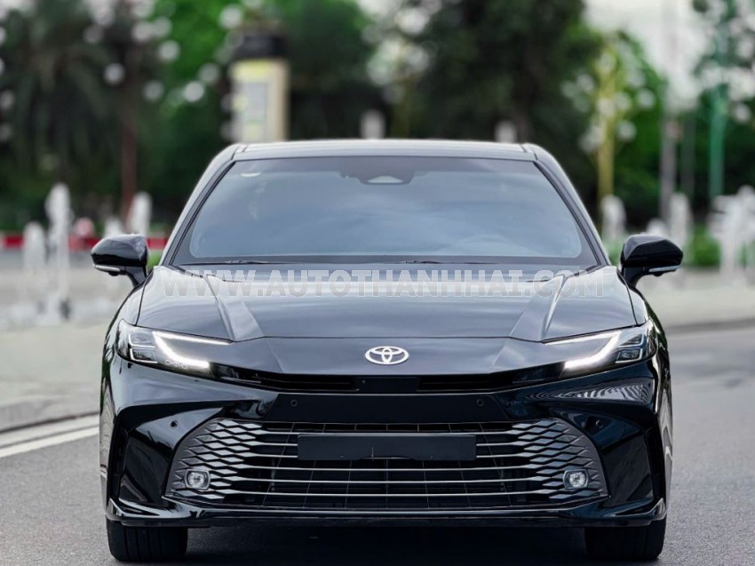 Toyota Camry 2.5 HEV Top