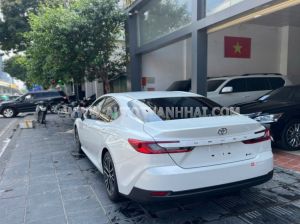 Xe Toyota Camry 2.5 HEV Mid 2025