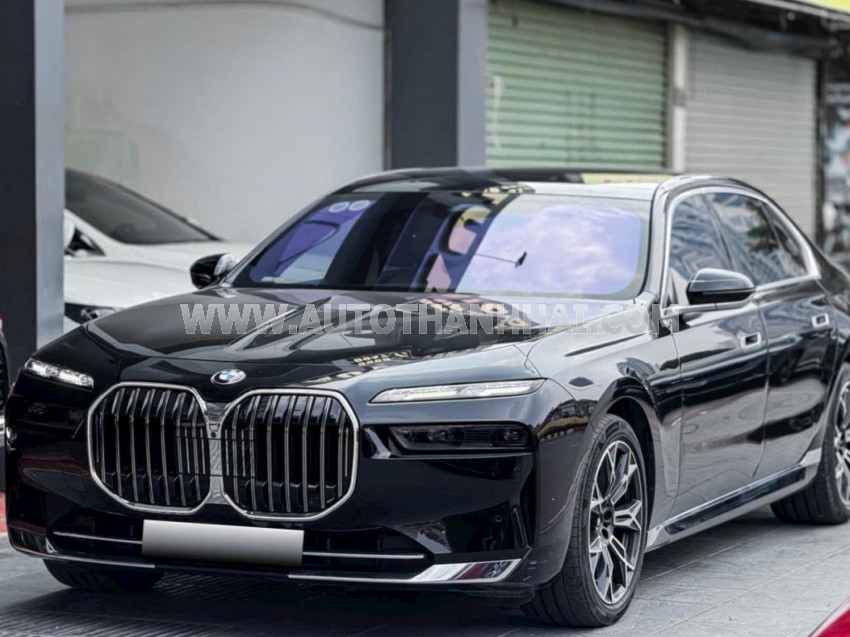 BMW 7 Series 735i Pure Excellence 2023