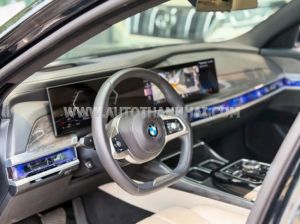 Xe BMW 7 Series 735i Pure Excellence 2023